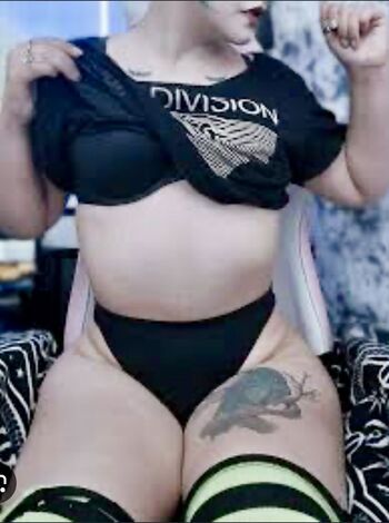 WatchGirlsPlay