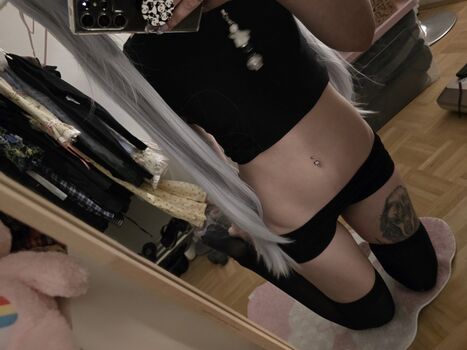 Full leaked Weeniestwee private onlyfans photo