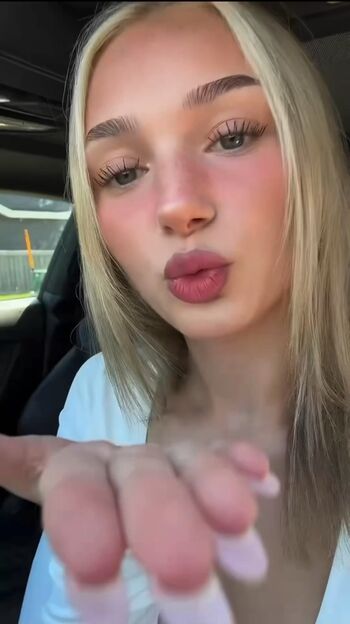 Full leaked Peachpawz/ private onlyfans photo