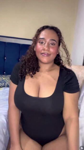 Full leaked Istripper / private onlyfans photo