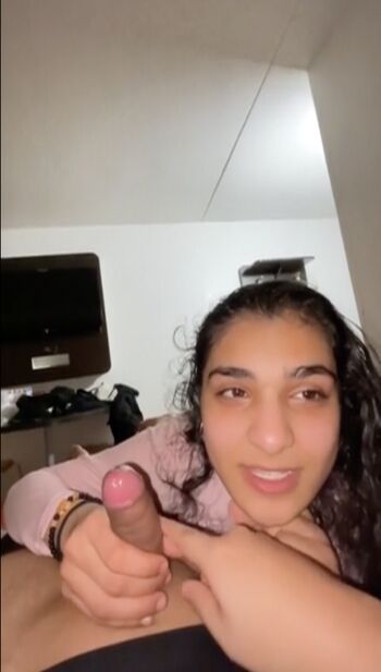Full leaked Who is this private onlyfans photo