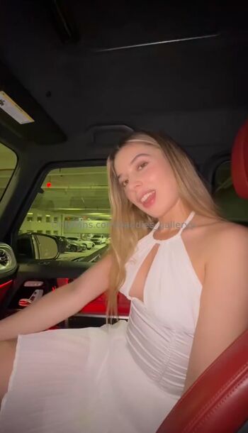 Full leaked Kayla lauren / private onlyfans photo