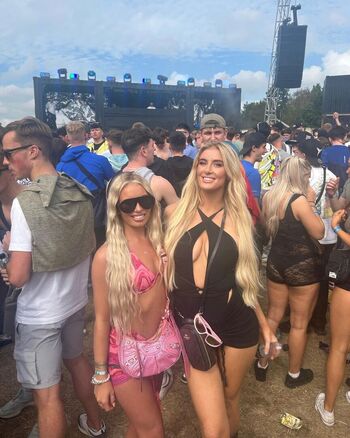 Full leaked Hannahw/ private onlyfans photo