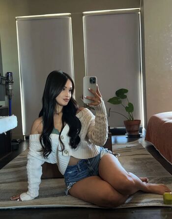 Full leaked Who is this / private onlyfans photo