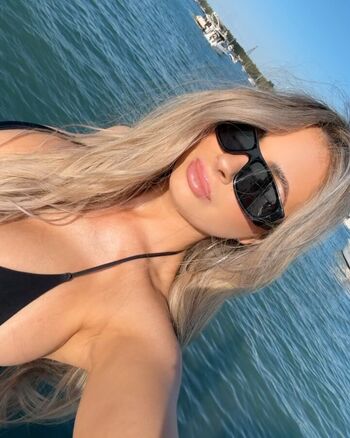 Full leaked Xchristiina page private onlyfans photo