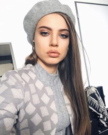 Xenia Tchoumi