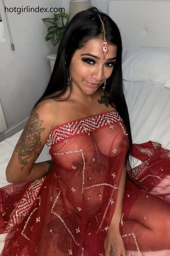 Full leaked Yasmina khan private onlyfans photo