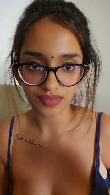 Full leaked Zayessha private onlyfans photo