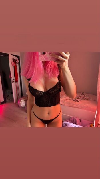 Full leaked Zeynepiksy private onlyfans photo