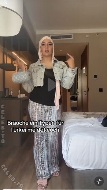 Full leaked Zeynohijabi private onlyfans photo