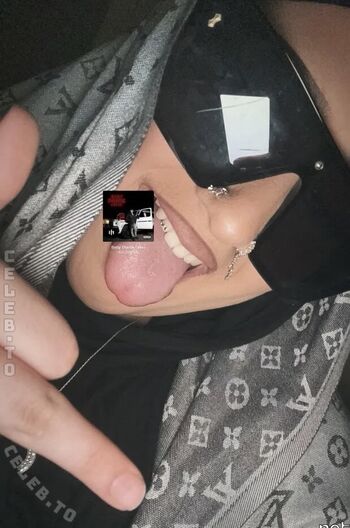 Full leaked Zeynohijabi private onlyfans photo
