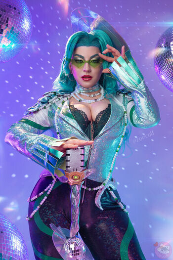Zoe Volf Cosplay