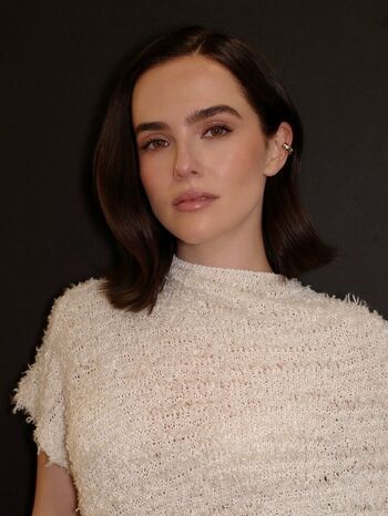 Zoey Deutch