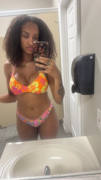 Full leaked Zoeysinnfree private onlyfans photo