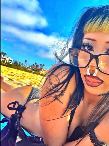 Full leaked Zombiie private onlyfans photo