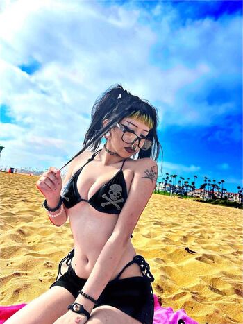 Full leaked Zombiie private onlyfans photo